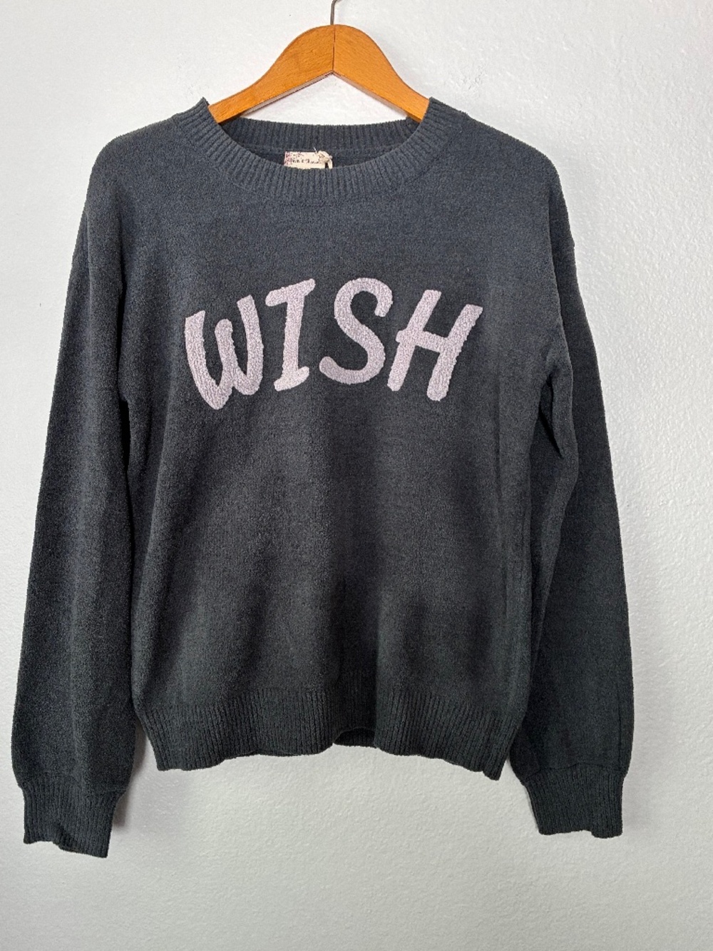 Hem & Thread Wish Pullover Crew Neck Sweater Medium Cozy Cabin Winter